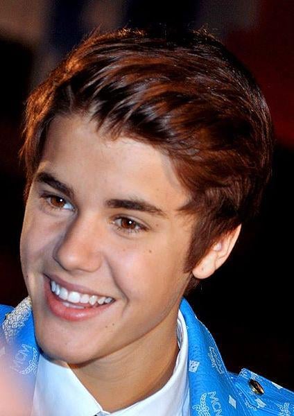 Singer+Justin+Bieber+isn%E2%80%99t+sharing+much+about+his+split+with+Selena+Gomez.+