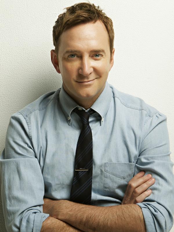 For two seasons, Clinton Kelly (Medill ‘93) has balanced co-hosting duties for both “What Not to Wear” and “The Chew.” He’s also completing a new book titled “Freakin’ Fabulous.”