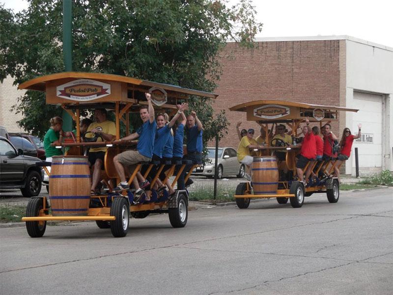 PedalPub+says+it+is+considering+moving+to+Evanston+amid+a+licensing+dispute+in+Chicago.+The+Minneapolis-based+company+hosts+bike-powered+bar+tours.++%0D%0A