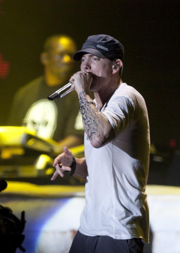 Eminem’s newest album fails to deliver.

