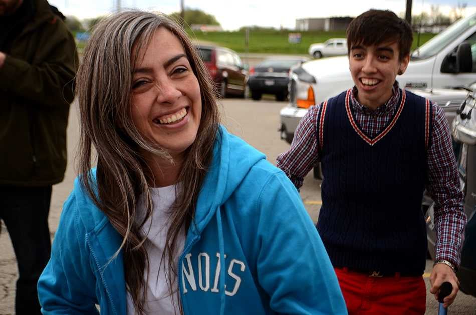  Jennifer Del Prete smiles minutes after being released from prison Wednesday afternoon more than 10 years before her scheduled parole. Del Prete’s first stop was Cracker Barrel for dinner with her daughter Tia (right), other members of her family and The Medill Justice Project.