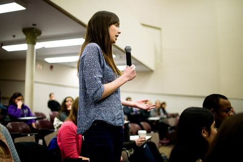 Medill junior Mallory Busch, a former Daily staffer, argues in favor of a U.S.-based Social Inequalities and Diversities requirement. A forum was held Monday for students to provide input on the proposed academic requirement.