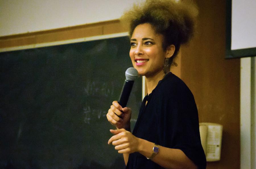 Comedian+Amanda+Seales+discusses+catcalling+and+everyday+sexism+at+College+Feminists%E2%80%99+Sex+Week+headliner+event+Tuesday.+Seales%2C+whose+CNN+appearance+went+viral+after+she+challenged+the+notion+that+women+should+accept+catcalling%2C+approached+the+subject+with+humor.