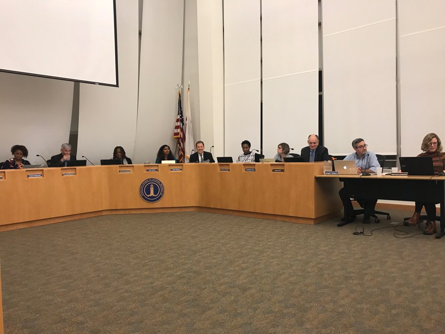 Evanston%2FSkokie+School+District+65+and+Evanston+Township+High+School+District+202+board+members+discuss+a+joint+district+report+on+the+achievement+gap+at+a+Monday+meeting.+Members+expressed+concern+that+some+of+the+measurements+were+too+broad+or+unuseful.+%0A