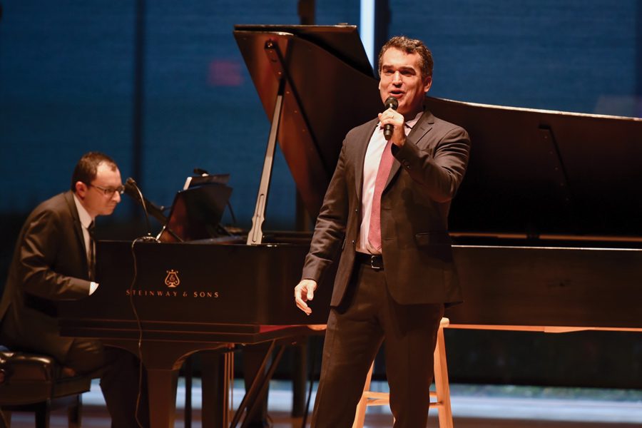 Brian d’Arcy James (Communication ‘90) performs at a celebration concert for Evanston nonprofit Over the Rainbow. Before the performance, the organization honored several people who assisted OTR, which provides accessible housing to people with physical disabilities.