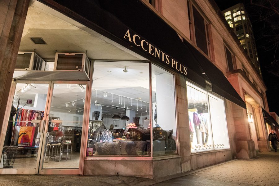 Accents+Plus%2C+601+Davis+St.+Aldermen+delayed+the+vote+on+the+proposed+development+at+that+location+after+the+developer+asked+for+more+time+on+the+project.+