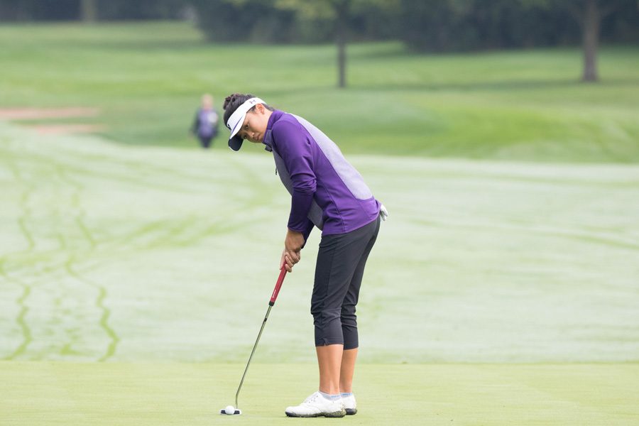(Daily file photo by Keshia Johnson) Stephanie Lau lines up a putt. The senior finished tied for sixth at the invitational.