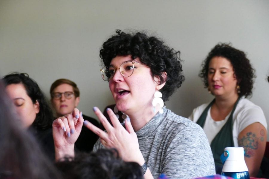 Verónica Dávila Ellis  (Weinberg Doctorate ’20) presents research at Northwesterns Spanish and Portuguese Department. The NU alum’s dissertation explores how Dominican música urbana reveals facets of identity, race and gender amongst women and queer performers. 