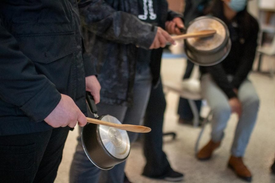 Students+hit+metal+pots+with+wooden+spoons.+At+a+Saturday+noise+demonstration+in+the+wake+of+Mike+Polisky%E2%80%99s+promotion%2C+Northwestern+Community+Not+Cops+called+for+abolition+centering+survivors.