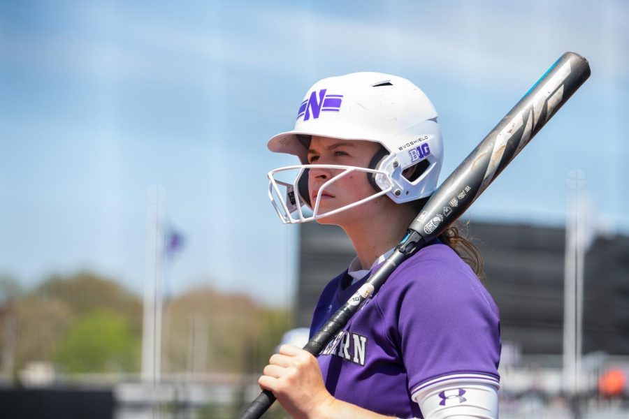 Northwestern softball goes 2-2 against Illinois