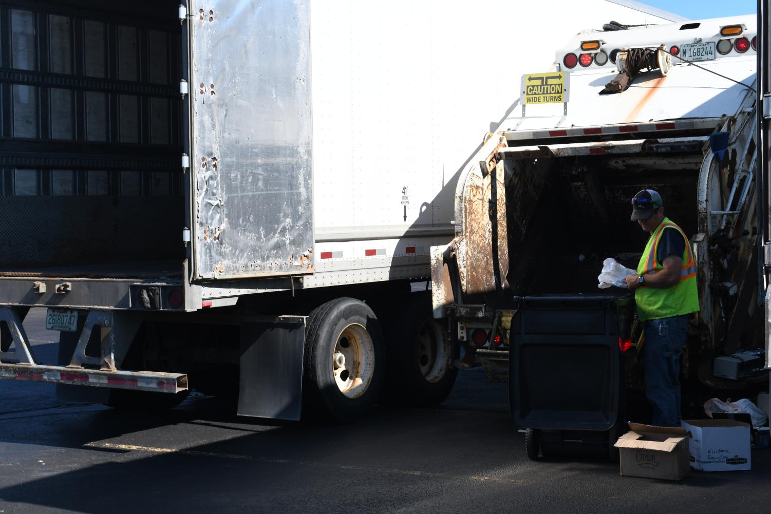 Evanston Recycles allows residents to drive up, drop off recyclables
