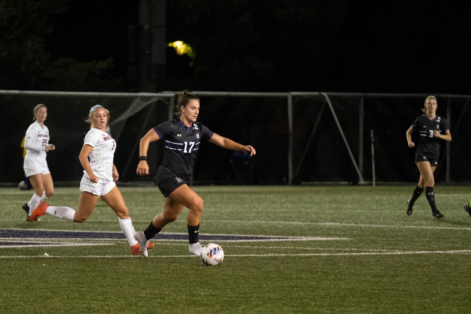 Women’s Soccer: Northwestern defeats Illinois, extends undefeated streak to 11 games Northwestern women’s soccer takes down Illinois