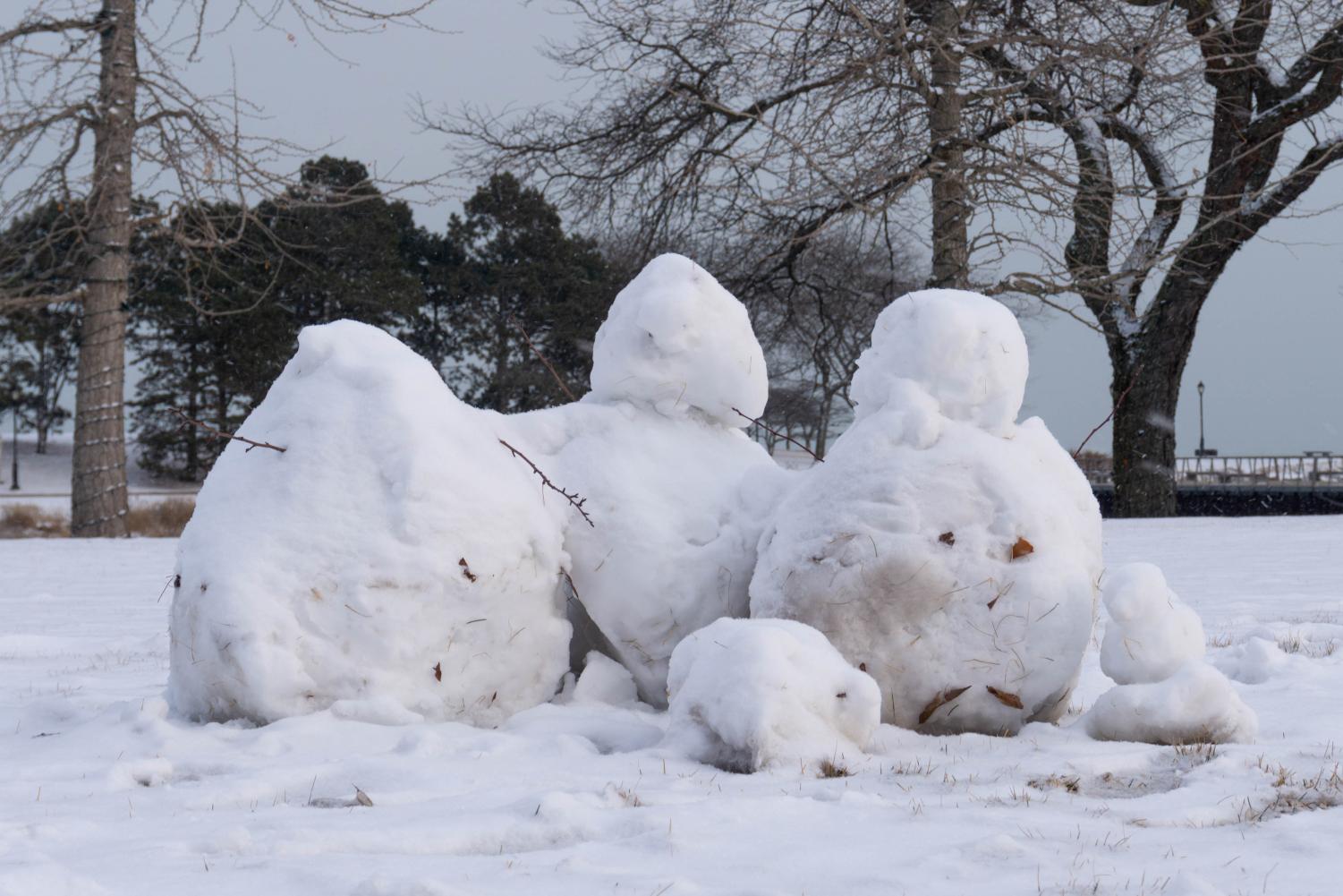 A group of snowmen.
