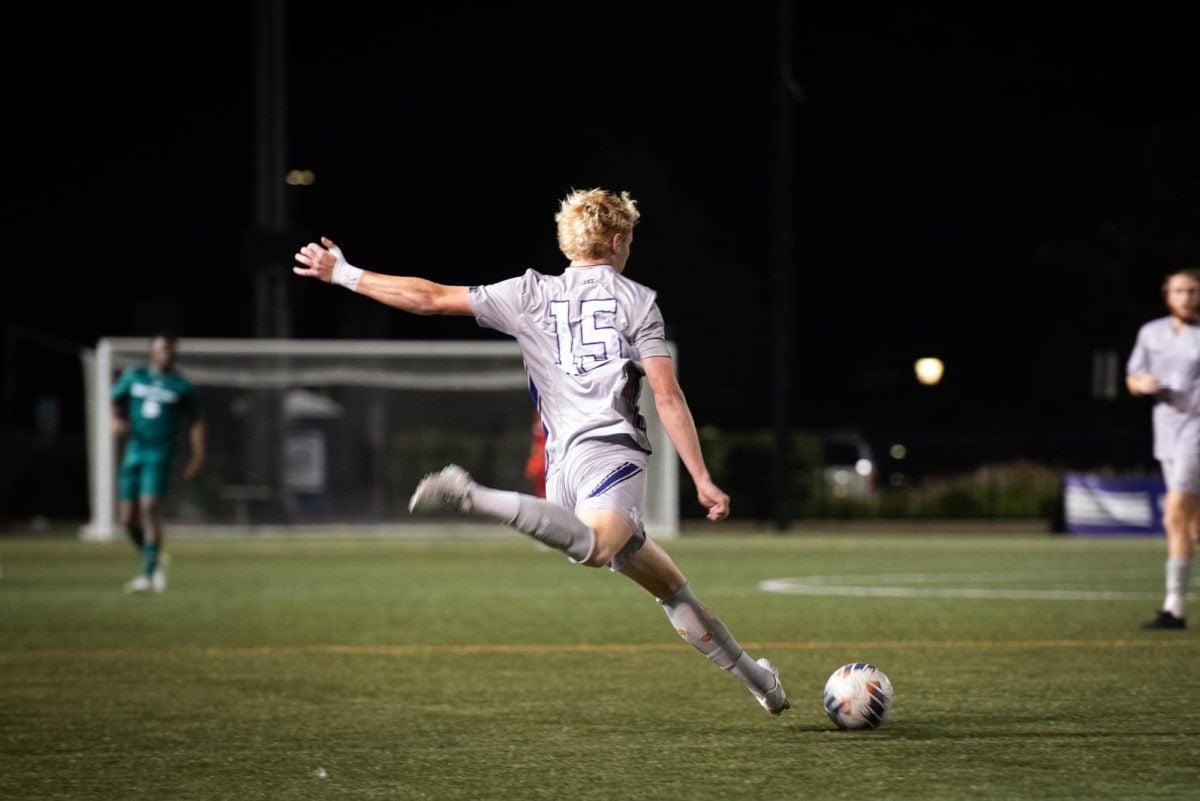 Captured: Men’s Soccer: No. 12 Northwestern secures season’s 11th unbeaten game in a row in 0-0 draw with Green Bay