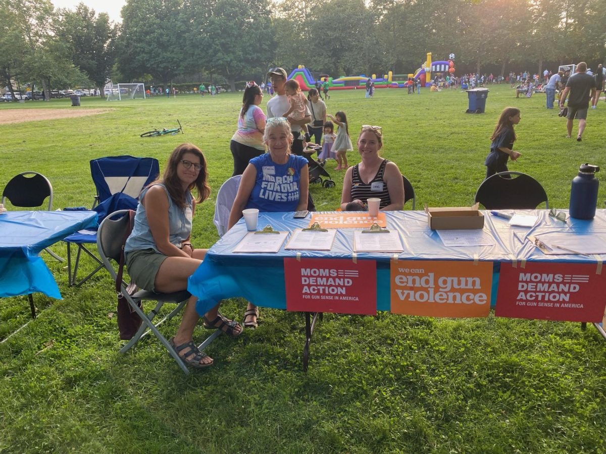 Moms Demand Action members tabling at a First Friday in Evanston this summer.