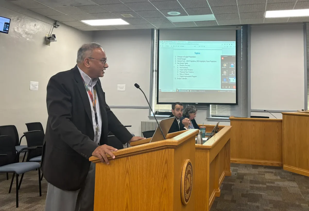 Chief Financial Officer of the Finance and Budget Committee Hitesh Desai speaks on Tuesday night. To prevent the decrease in General Fund revenues, city staff prepared a list of 38 ideas which could be implemented beginning in 2026 to increase fund balances and address the $23 million deficit between revenues and expenses in the proposed budget.