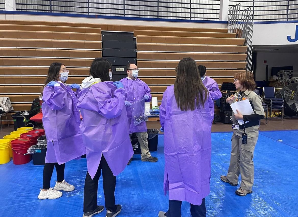 Northwestern RAM volunteered at a pop-up clinic in Elgin, Illinois last fall, giving free healthcare to underserved communities in the area. 