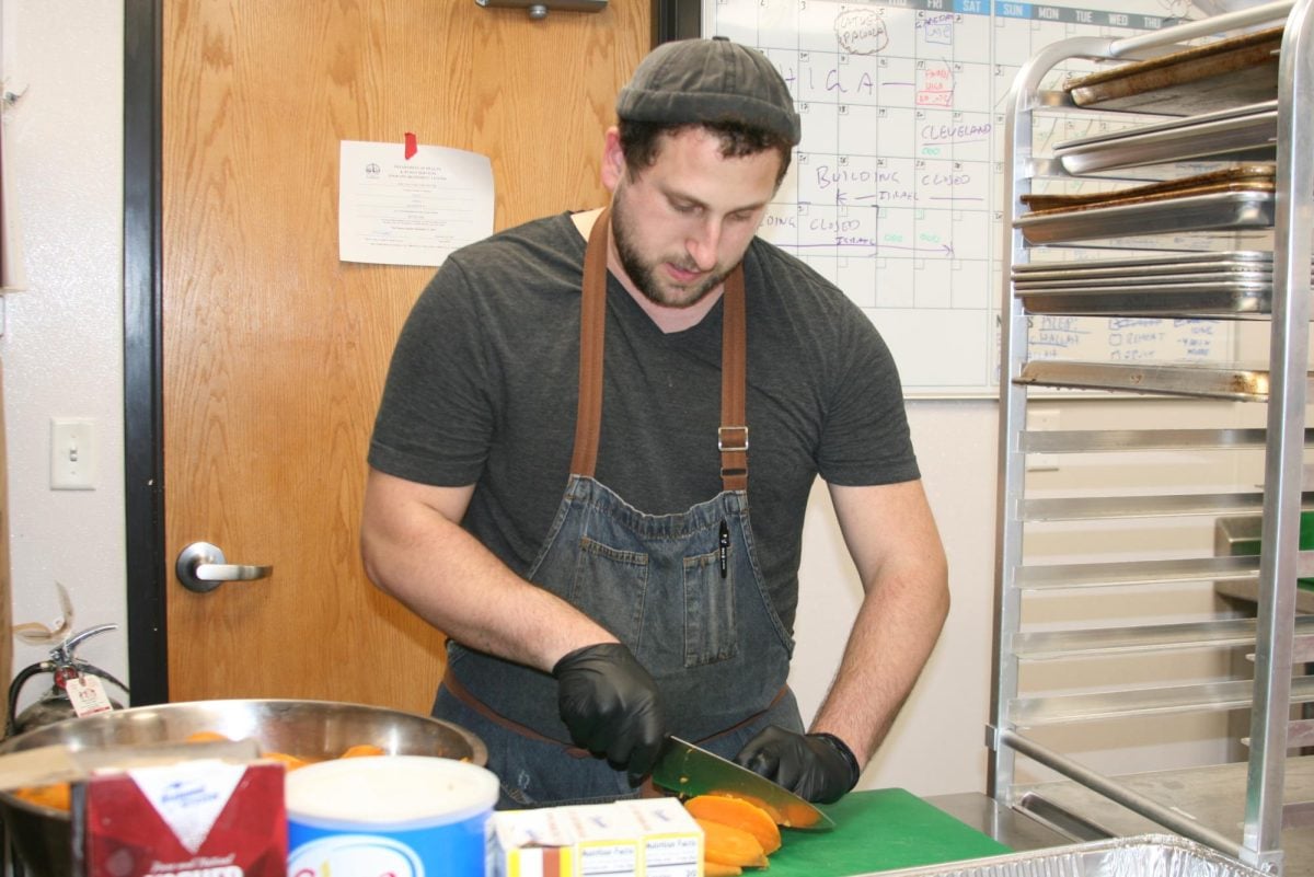 New Hillel chef, Jacob Portman prepares Shabbat dinner. 