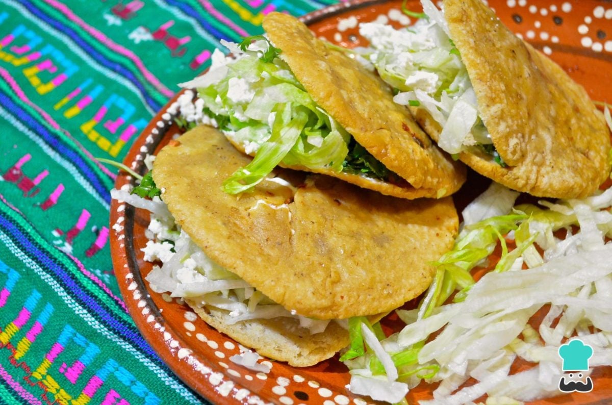 Rocio Mancera makes gorditas for her small business La Puerta de Oro del Bajío Celaya, serving customers at events through Evanston Latinos’ community kitchen pilot program La Cocina.