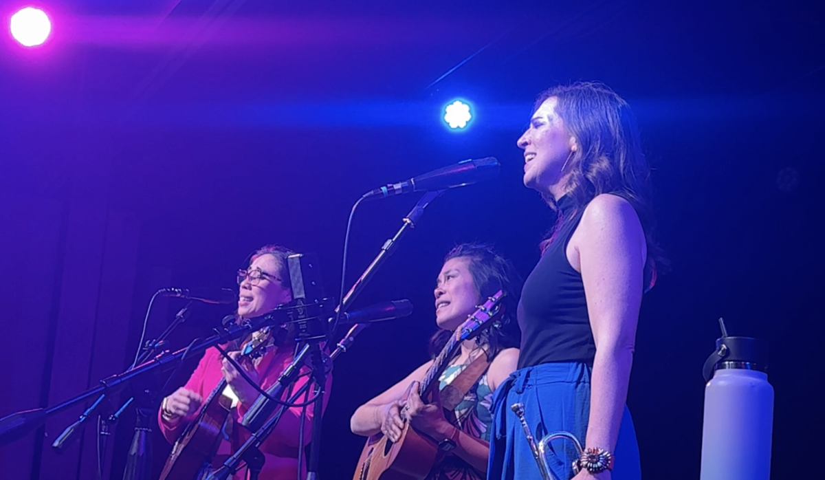 Chicago musical trio The Oh Yeahs bring folk harmonies to Evanston’s Studio5